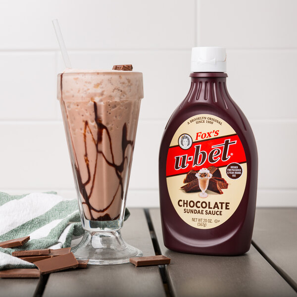 Fox's UBet 20 oz. Squeeze Bottle Chocolate Sundae Sauce