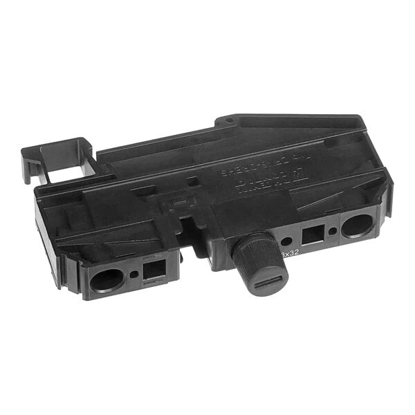 A black plastic Cleveland Spring-Loaded Twist-On Connector with a knob.