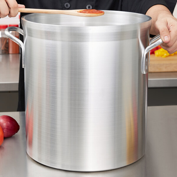 Vigor SS1 Series 32 Qt. Heavy-Duty Stainless Steel Aluminum-Clad Stock Pot  with Cover