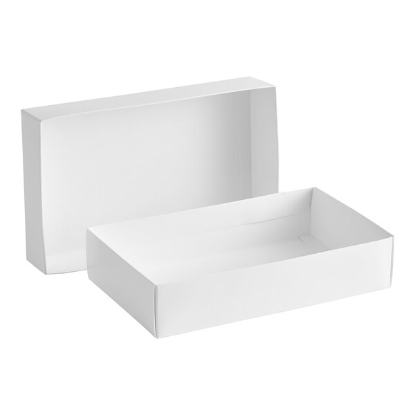 A white rectangular 2-piece candy box with a lid.