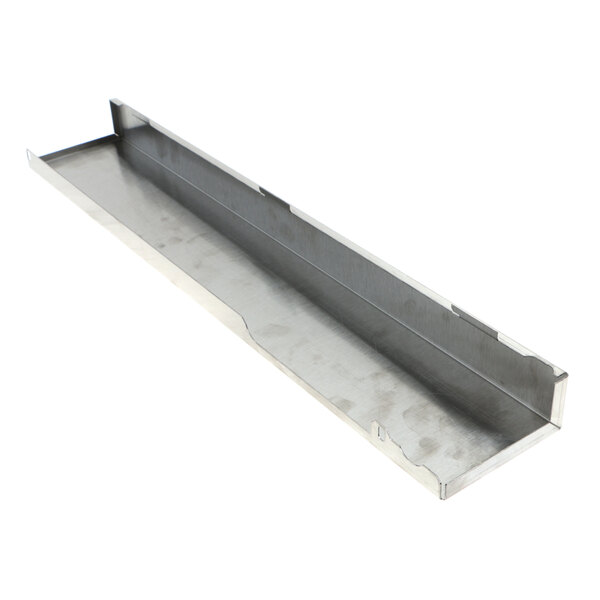A metal shelf with a US Range corner column garland on it.