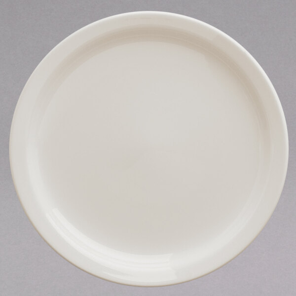 A Homer Laughlin ivory china plate with a narrow white rim.