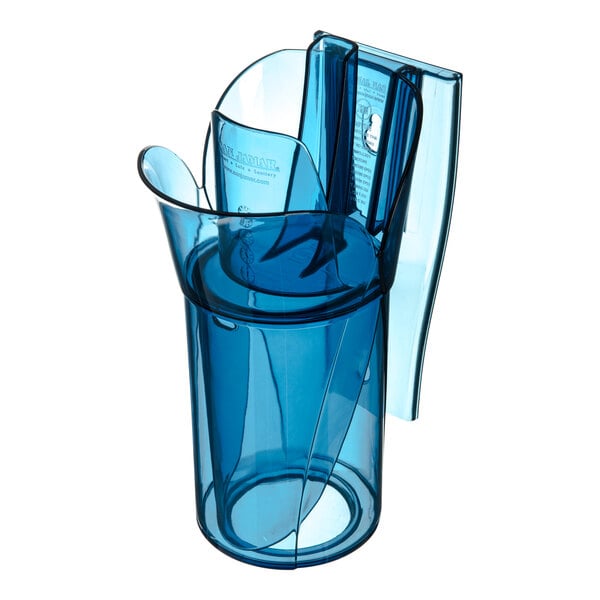 A blue plastic San Jamar ice scoop holder with a lid and a San Jamar ice scoop inside.