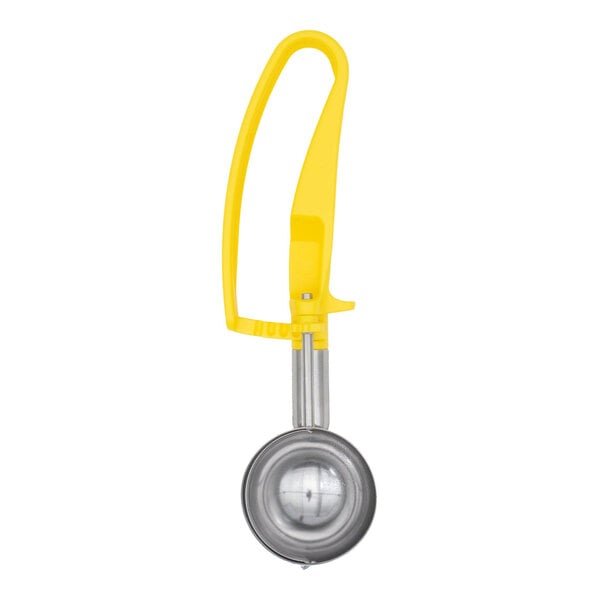 Vollrath 47396 Jacob's Pride® #20 Yellow Squeeze Handle Disher - 1.8 oz.