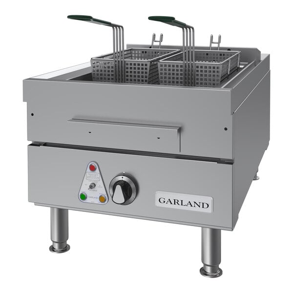 Garland E24-31F 30 lb. Countertop Electric Deep Fryer - 208V, 3 Phase, 12 kW