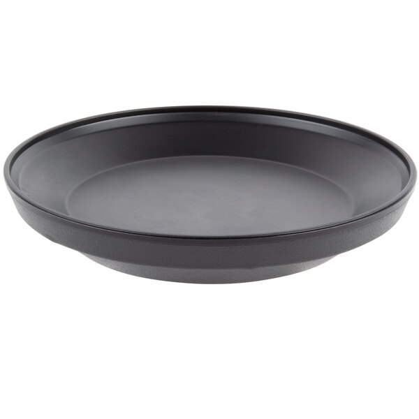 A black Dinex Onyx insulated meal delivery base with a rim.