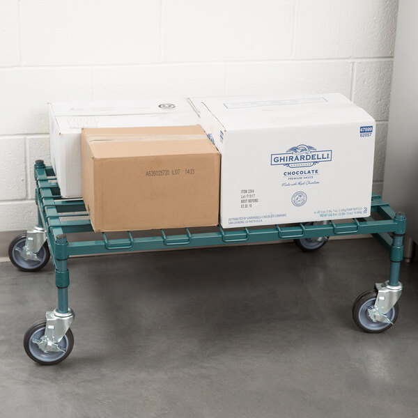 Regency 24" x 36" HeavyDuty Mobile Green Dunnage Rack with Mat