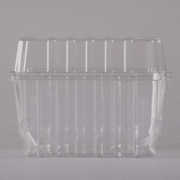 1 Qt. Vented Clamshell Produce / Berry Container 300/Case