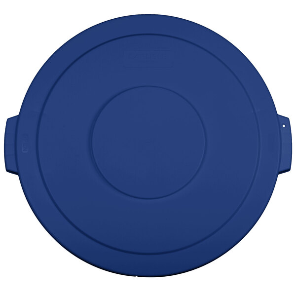 A blue plastic Carlisle Bronco lid with a handle.