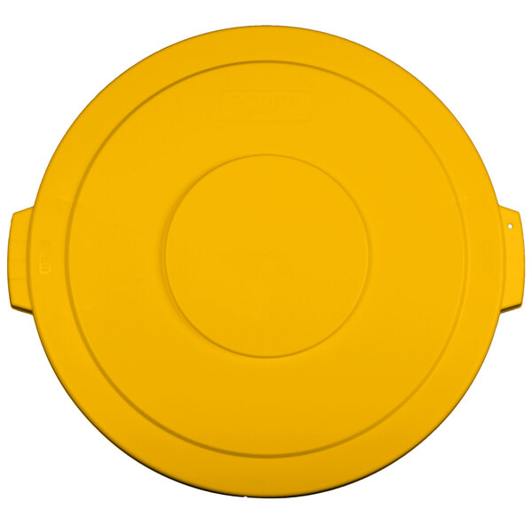 A yellow plastic Carlisle Bronco lid with a handle.