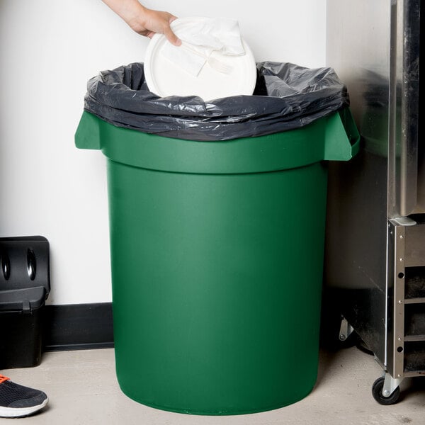 Carlisle 34103209 Bronco 32 Gallon Green Trash Can