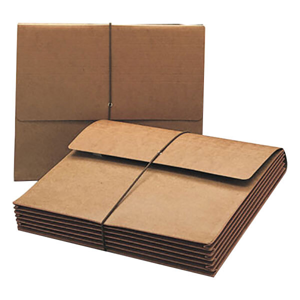 A stack of Smead redrope expansion wallets with cord closures.