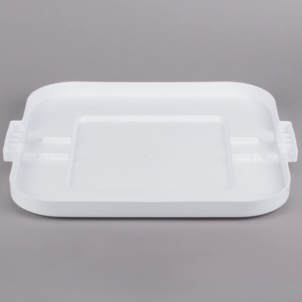 A white rectangular Rubbermaid lid with a handle.