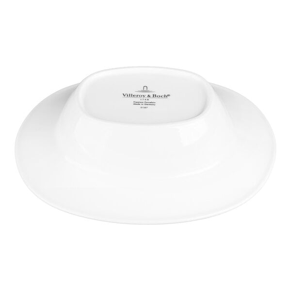 Villeroy & Boch Affinity 12.5 oz. White Porcelain Oval Bowl - 6/Case