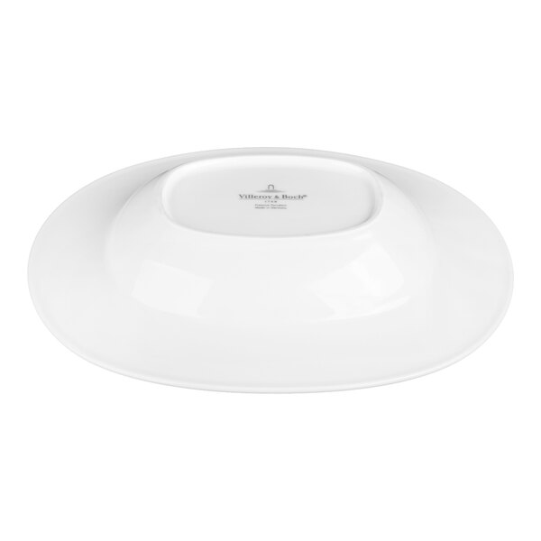 Villeroy & Boch Affinity 17 oz. White Porcelain Oval Bowl - 6/Case