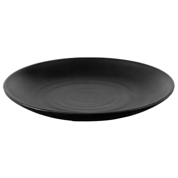 A black plate with a circular rim.
