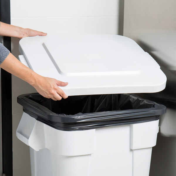 Brute Square Lid White 40 Gallon