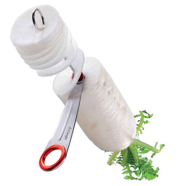 A Triangle Deco Garland Curler cutting a white radish with a knife.