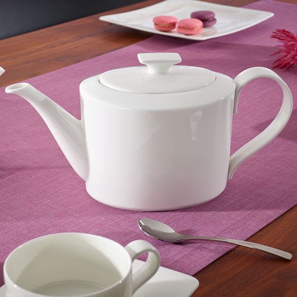Villeroy & Boch 1045100460 Modern Grace 40.5 oz. White Bone Porcelain Teapot with Cover 6/Pack