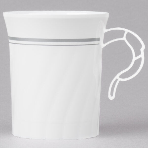 disposable plastic coffee cups