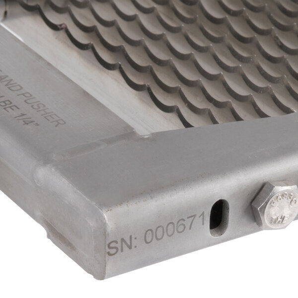 An Edlund Titan Max-Cut Series 1/4" Slicer Blade.