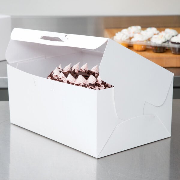 Baker's Lane 14" x 10" x 6 1/2" White Quarter Sheet Window Cake / Bakery Box - 10/Pack
