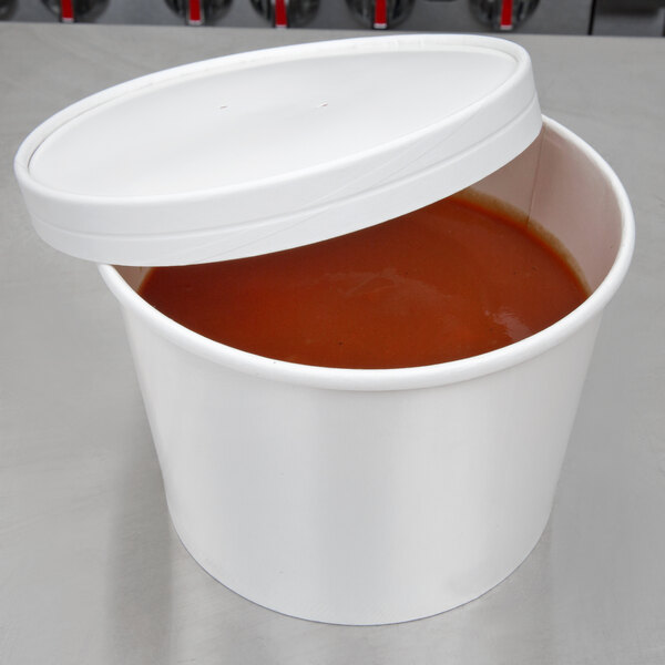 Choice 64 oz. White Paper Soup / Hot Food Cup Vented Lid - 25/Pack