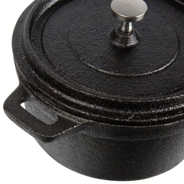 Valor 16 oz. Pre-Seasoned Mini Cast Iron Pot with Cover - 12/Case