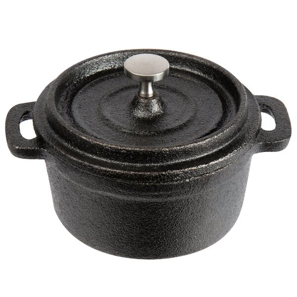 Valor 8 oz. Pre-Seasoned Mini Cast Iron Pot with Cover