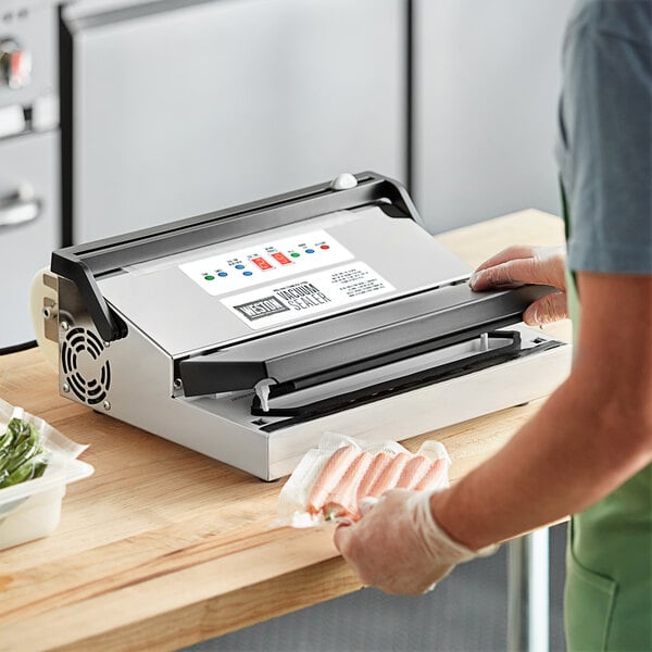 Tabletop Vacuum Sealer with Integrated Cutter