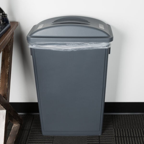 trash can with flat lid