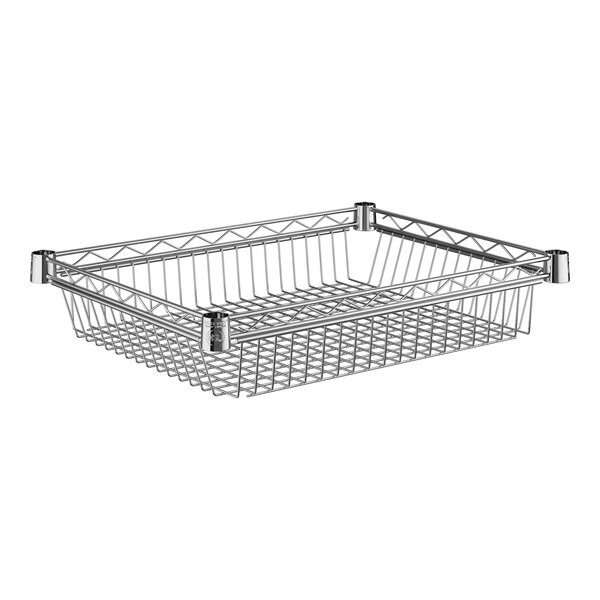 A Regency metal wire shelf basket with a handle.