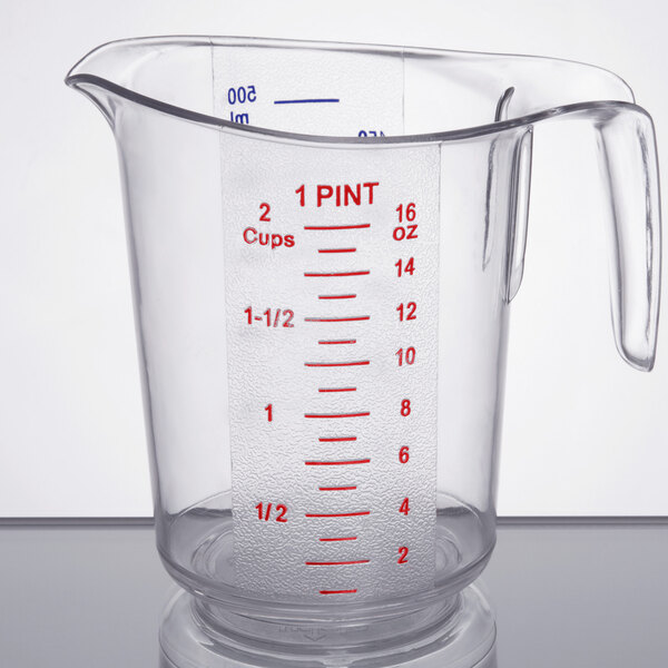 Choice 1 Pint Clear Plastic Measuring Cup with Gradations