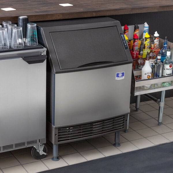 Manitowoc Urf0140a Neo 26 Air Cooled Undercounter Regular Cube