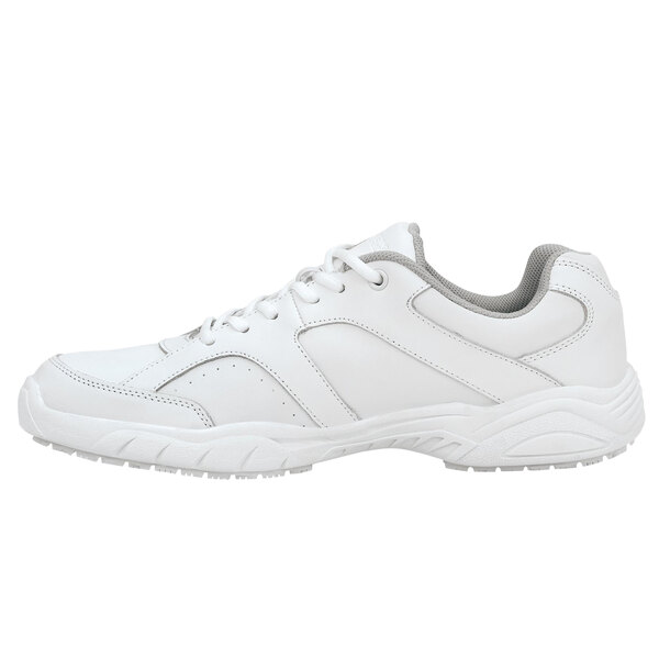 white non slip tennis shoes