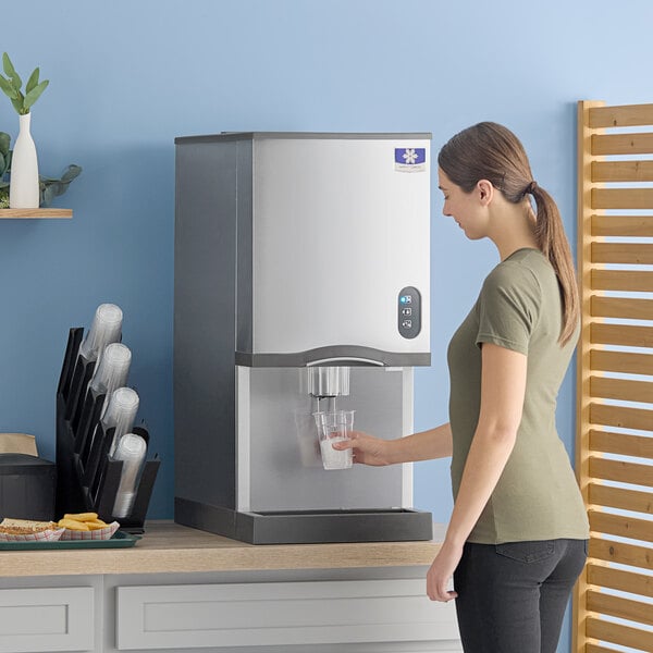 Manitowoc CNF0201A-L NEO 16 1/4" Air Cooled Countertop Nugget Ice Maker / Dispenser - 10 lb. Bin with Lever Dispensing - 115V