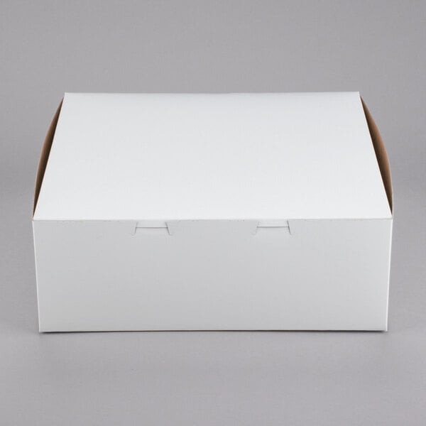 A white bakery box with a lid.
