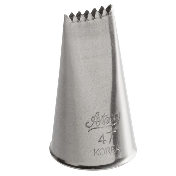 A stainless steel Ateco Basketweave piping tip with a hole in it.