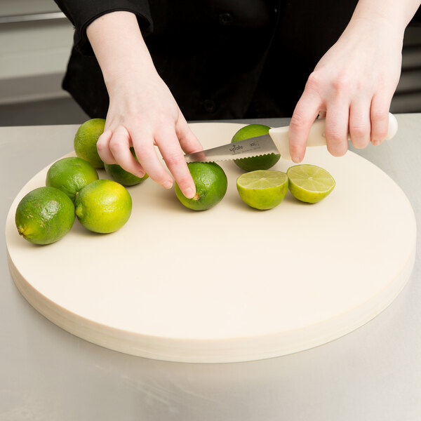 15 1/2" x 1" Round Heavy Duty Synthetic Rubber Cutting Board