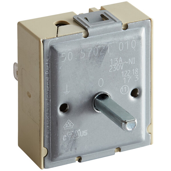 An Avantco power control with a metal knob.