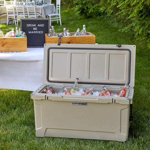 CaterGator CG100TAN Tan 100 Qt. Rotomolded Extreme Outdoor Cooler / Ice