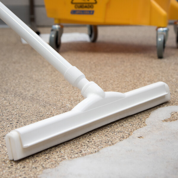 Carlisle 4156702 Sparta Spectrum 18" White Double Foam Floor Squeegee