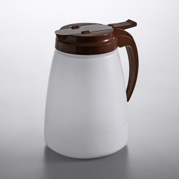 A white Vollrath polyethylene server with a brown lid.