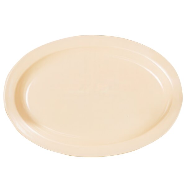 A white oval platter with a narrow rim.