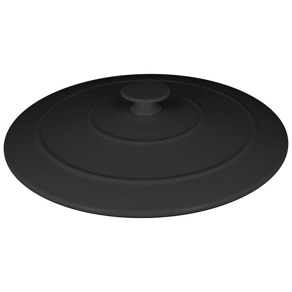 A black lid with a round handle.