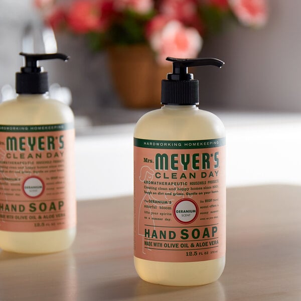 Mrs. Meyer's Clean Day 651332 12.5 oz. Geranium Scented Hand Soap with ...