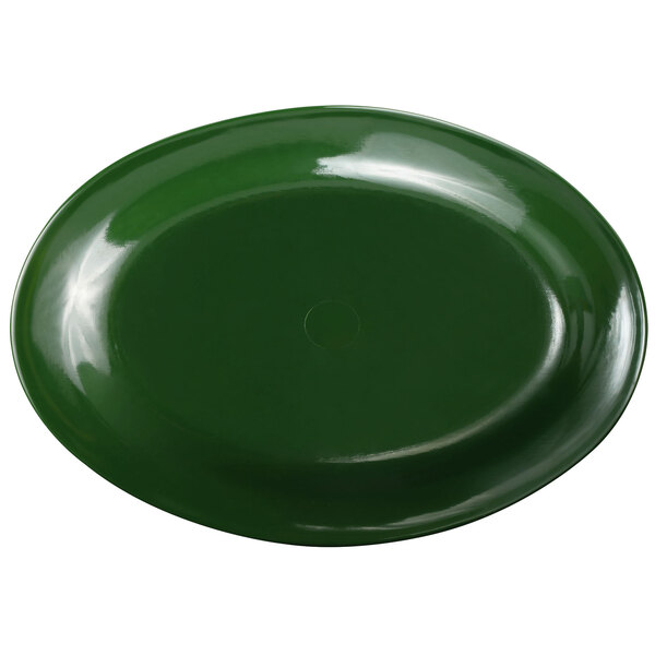 a green background with a circle