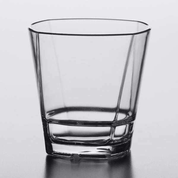 A clear Libbey Infinium Torque plastic rocks glass.