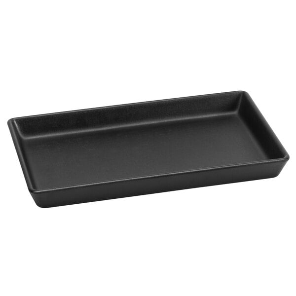 a black rectangular baking pan