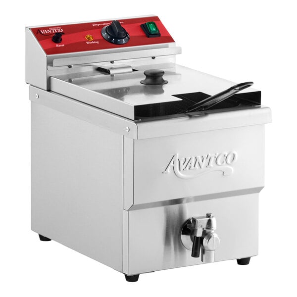 Avantco F200 15 lb. Medium-Duty Electric Countertop Fryer - 208-240V, 2700/3600W